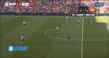 险些酿成大错，索博中场传球低级失误，埃泽低射被阿利森没收