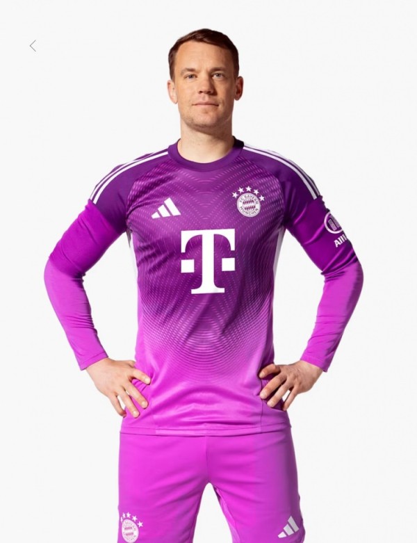 喜欢吗？拜仁推出紫色、粉色新赛季门将球衣