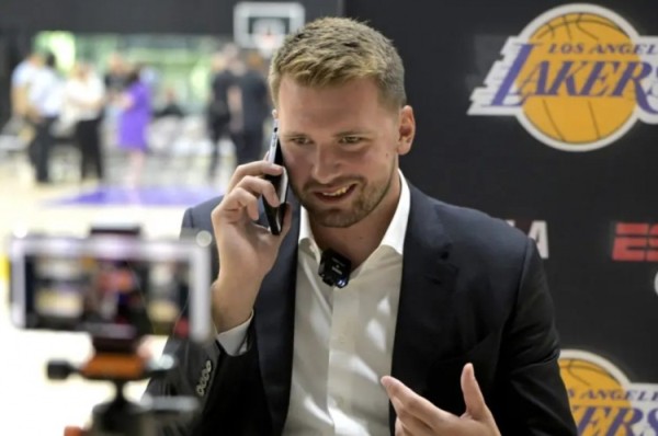 球探：东契奇看起来像18年刚进NBA时的样子 我路过竟没认出来