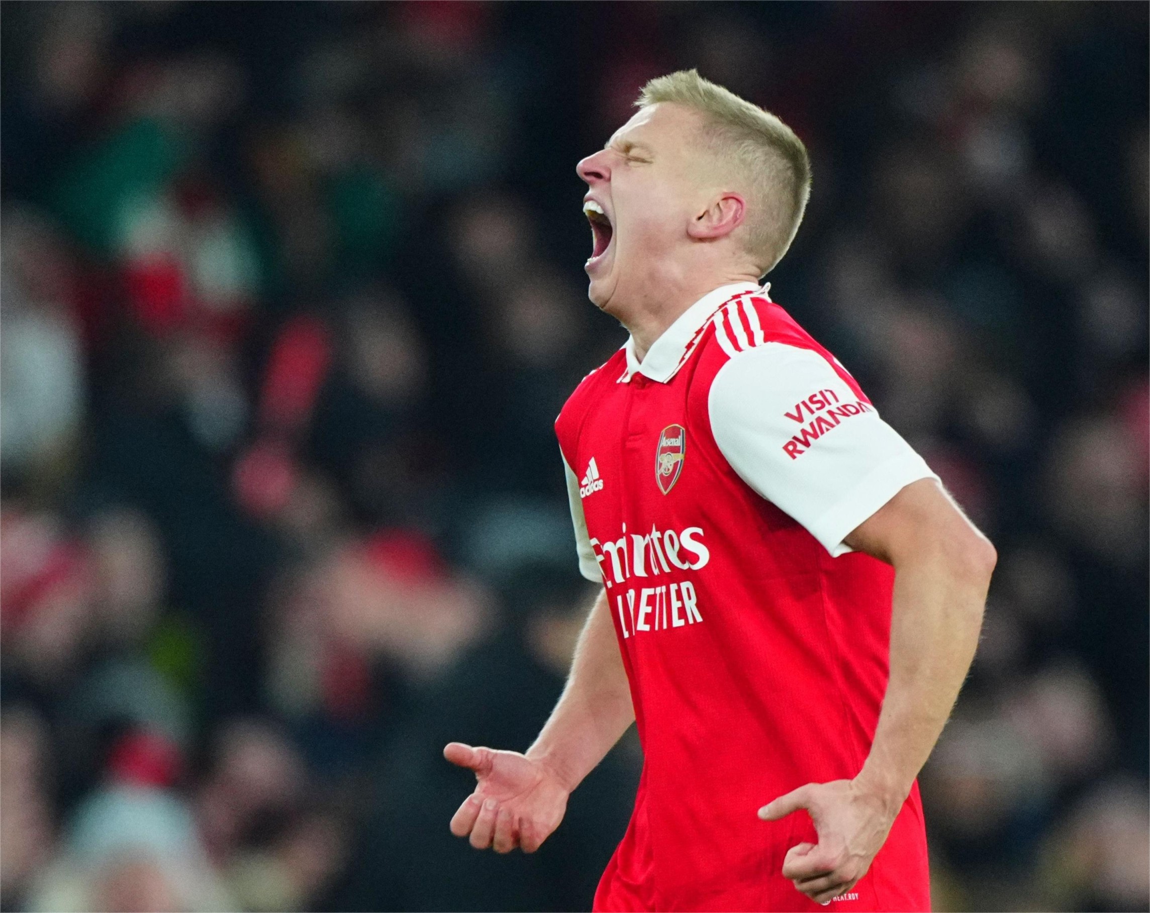 记者：费内巴切与枪手商谈津琴科转会，球员为受穆帅赏识感到荣幸