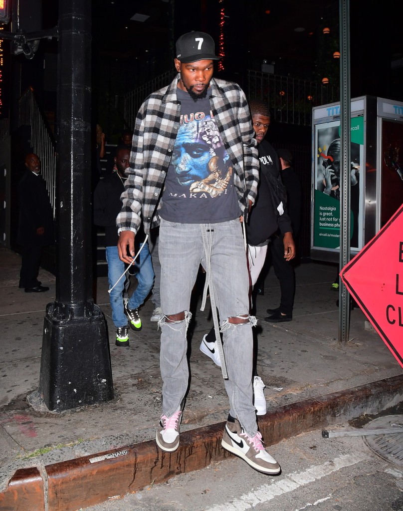 杜兰特回复网友：做个真实的人！！别发表情包 回答我的问题